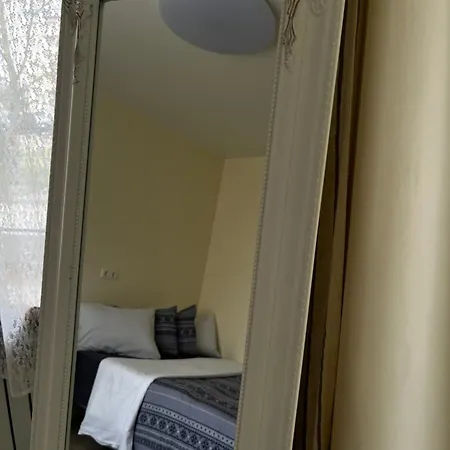 Apartment Dream On The